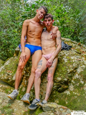 Hot twinks porn pics - Teammate Time
