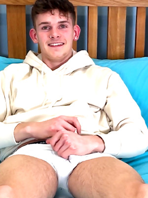 Gay boys pics - Young Straight Rugby Player Pumps his Tight Hole & Wanks his Uncut Cock & Squirts a Load of Cum!