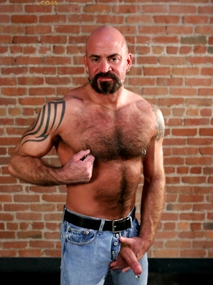 Gay male in Nate Pierce