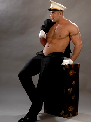 Hot gay sex pics with Brave soldier Spencer Reed