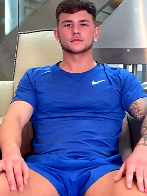 Hot twinks porn pics - Young Straight Gym Stud Shows off his Ripped Body & Wanks his Big Uncut Cock & Cums!