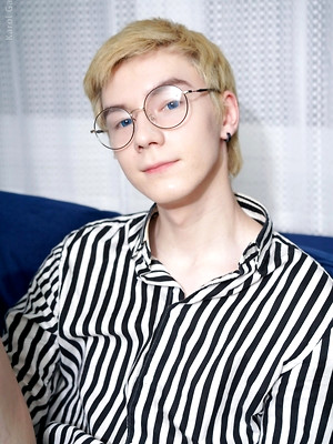 Gay sex pics with Tight Little Skinny Twink Karol