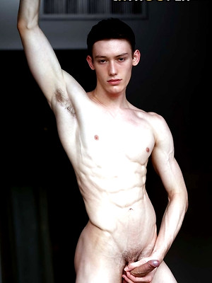 Gay male in 18 Y/O Ballet Dancer Kingsley Kross Gives Himself A Massive Facial!