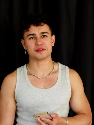 Gay boys pics - Kit Thorne's On Set For Some Questions!