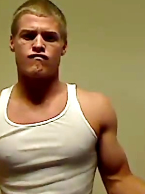 Gay male in Swole Ass White Dude Beats That Meat