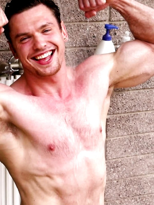 Free gay porn pics with Big Dick Jock Of Your Dreams Andy McBride Goes Off For The Cameras!