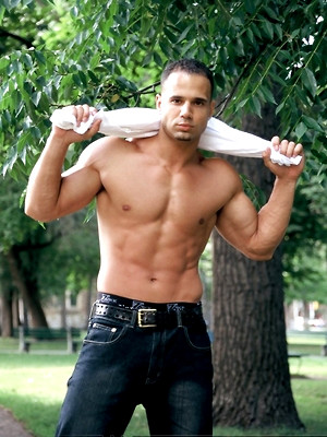 XXX gay photos of Victor Lucca poses outdoors and in a bed