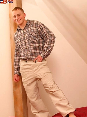 Hot twinks porn pics - Hot muscle stud posing naked
