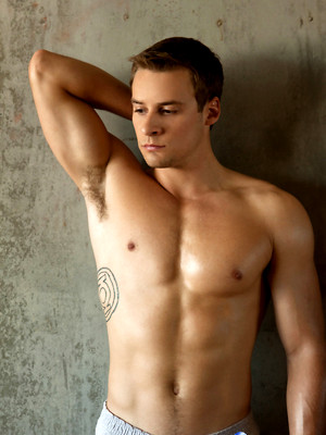 Gay sex pics with Hot stud Sam Samson posing