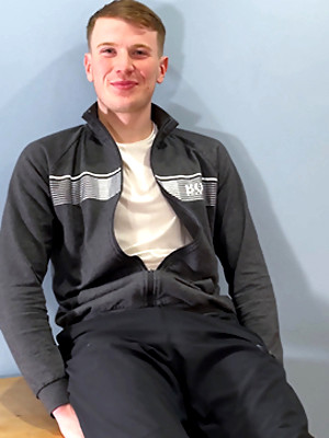 Hot twinks porn pics - Young Straight Footballer Wanks his Big Uncut Cock & his Rock Hard Cock Gushes with Cum!