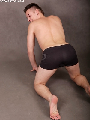 Hot boys nude photos - Cute boy Jace Bryant busts a nut over his stomach.