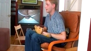 XXX Gay clips contains European Dude Showing off his Hole and Jerking off