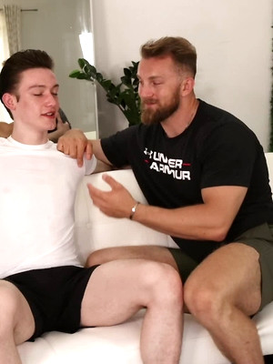 Gay male in Big Bryce Beckett Meets Flexible Teen Kingsley Kross