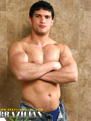 Free gay xxx pics with Gregorio Guerrero shows his perfect muscled body