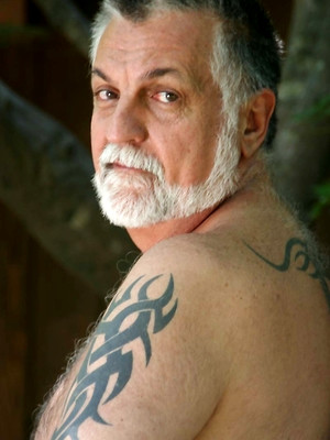 Free gay porn pics with Latin Fuzz solo