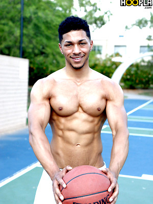 XXX gay photos of RIPPED Muscle Model Andre Temple