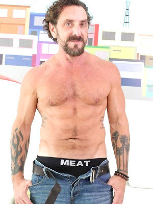XXX gay photos of Vince Parker