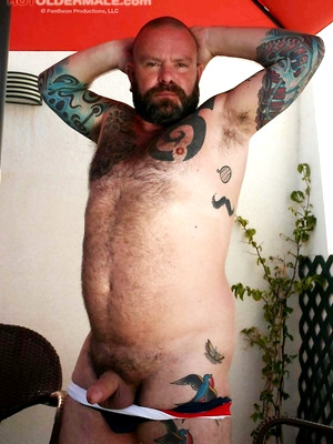 Gay porn pics Alik Zanders mature solo
