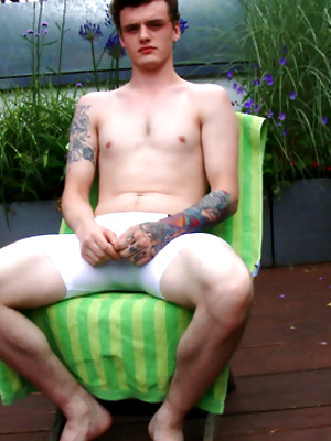 Cute uncut gay boys - Straight Young Boxer Kieran Wanks his Thick Uncut Cock & Shoots his Load!