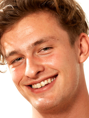 Free gay xxx pics with Michal Renok - Helping Hand
