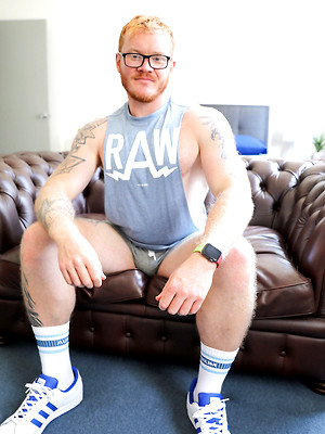 Hot gay sex pics with The return of Aussie boy Beau Jackson