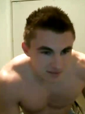 Gay porn pics Jake Davis Goes LIVE To Jerk It