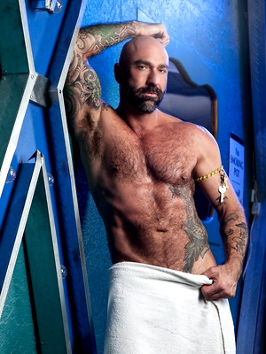 XXX gay photos of Cock Hunter