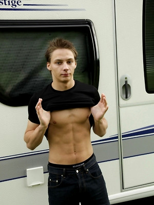 Hot twinks porn pics - Gorgeous Lee Foxx jerks off outside of his camper.