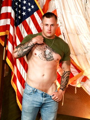 Hot gay album pics Soldiers Busting
