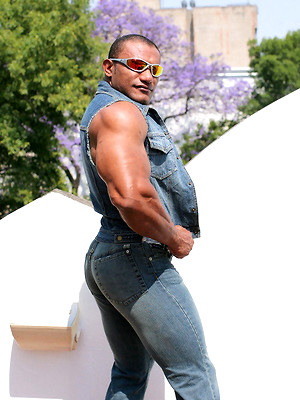 XXX gay photos of Pedros Marcos