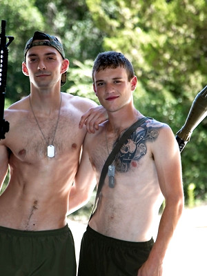 Free gay porn pics with Johnny B & Scott Finn