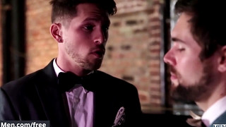 Free gay porn video Griffin Barrows and Roman Todd, Str8 to GayTrailer