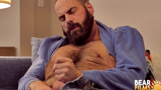 Gay Beard porn video Steve Sommers and Avi Strider - Unexpected