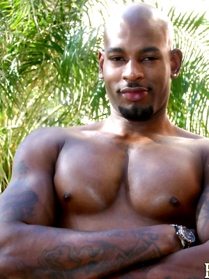 Hot gay sex pics with Flash Brown Unleashes Big Cock