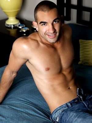 Free gay porn pics with Anthony gets off jerking his cock