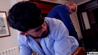 Free gay porn video THE LONDONER - Starring GABRIEL PHOENIX & PIETRO DUARTE