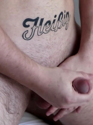 Twinks xxx pics - MMA Cage Fighter Alex Weber Jerks Cock