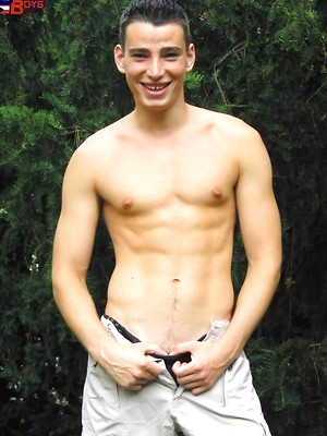 Gay porn pics European boy naked