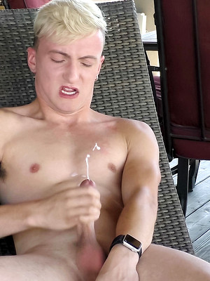 Gay boys pics - Cummy Toy Play In The Sun