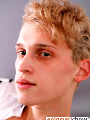 Hot boys nude photos - Cute boy Kelly