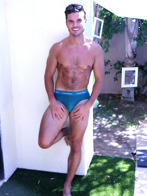 Gay porn pics Clark Bates Jerks OFF And Wants To Be UNCUT