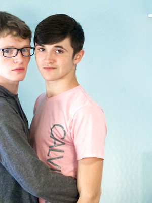 Free gay xxx pics with Bottoms Up