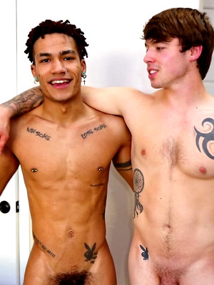 Gay sex pics with Mason Skyy's Hot Online Hookup Has A Big Suprise For Him!