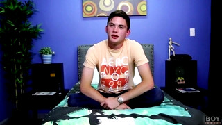 Free gay sex with Rubbing One Out With Michael - Michael Klein