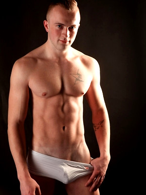 Free gay porn pics with Aart