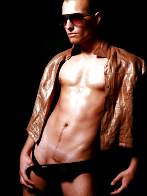 XXX gay photos of first time glamour nude shoot