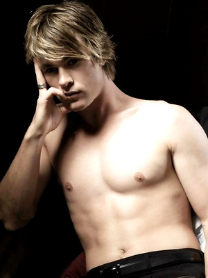 Gay pics of Chris Hemsworth