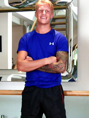 Hot twinks porn pics - Straight Young Jake Returns to Show off his Ripped Body