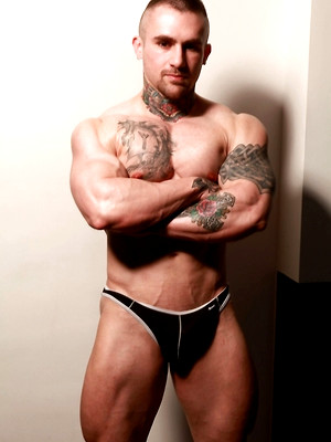 Hot gay album pics Carlos bodybuilder