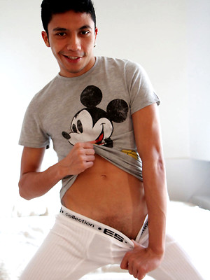 Gay pics of Super cute Brent Lopes strips and jacks for Zac